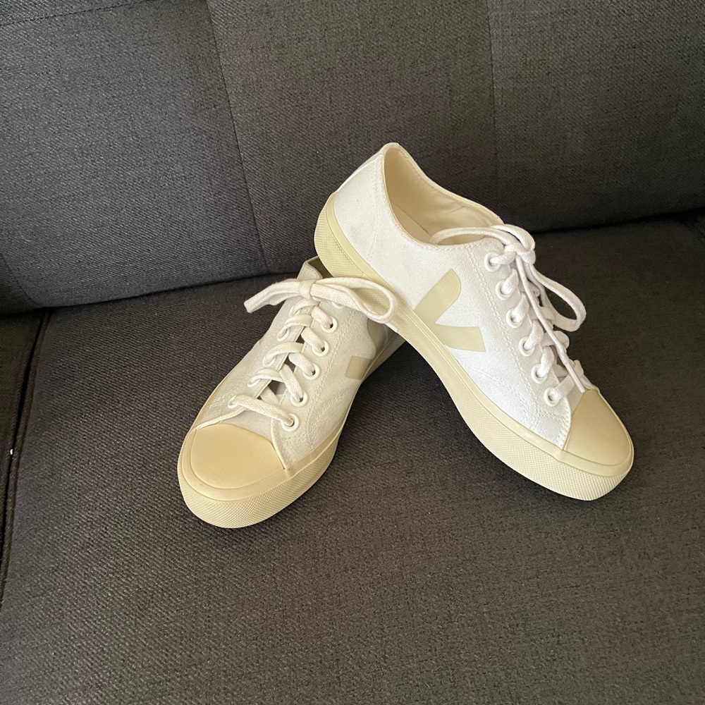 VEJA WATA II LOW CANVAS WHITE PIERRE